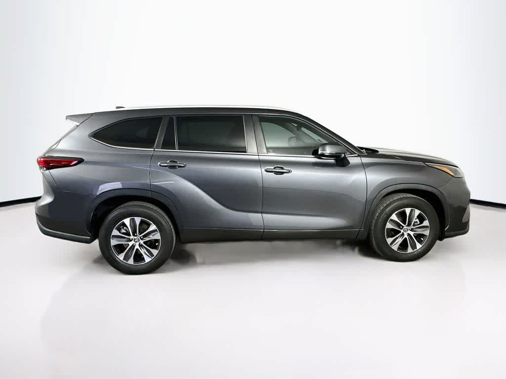 Toyota Highlander XLE 2023