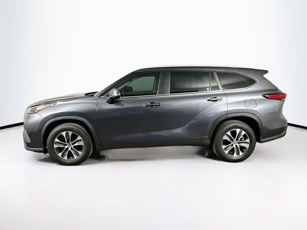 Toyota Highlander XLE 2023