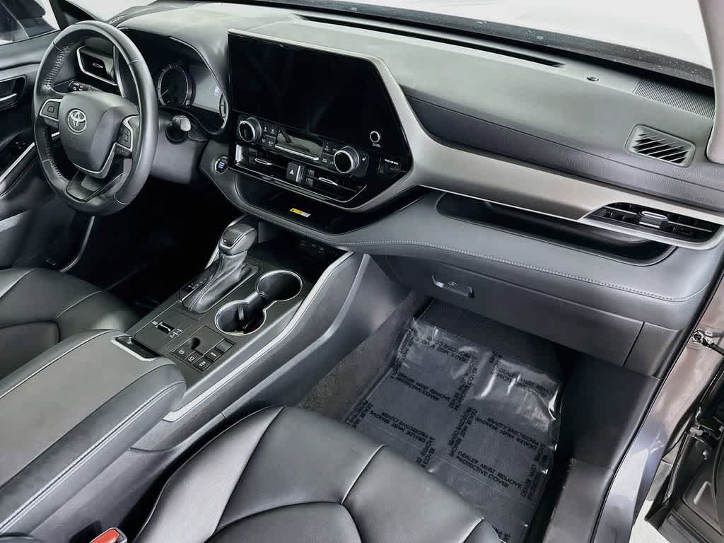 Toyota Highlander XLE 2023