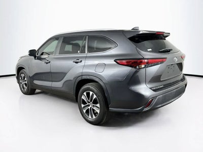 Toyota Highlander XLE 2023
