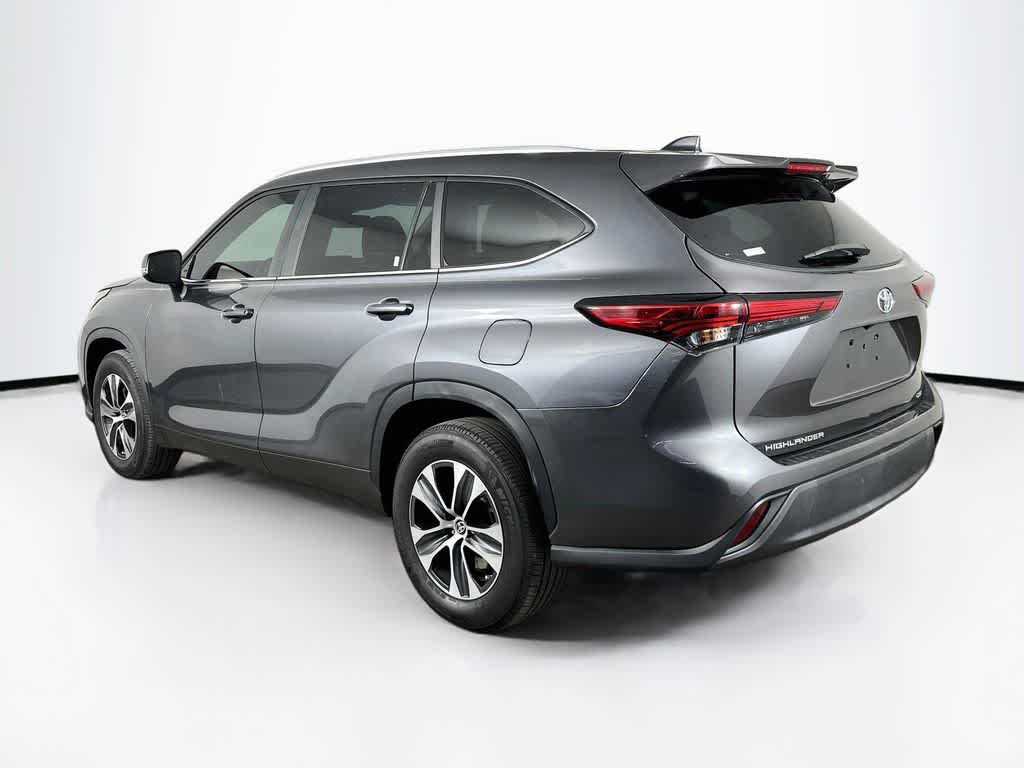 Toyota Highlander XLE 2023