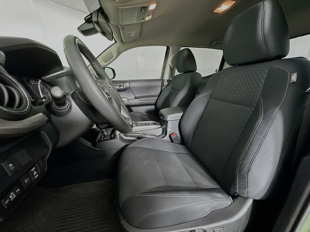 Toyota Tacoma SR5 2021