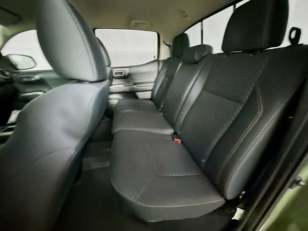 Toyota Tacoma SR5 2021
