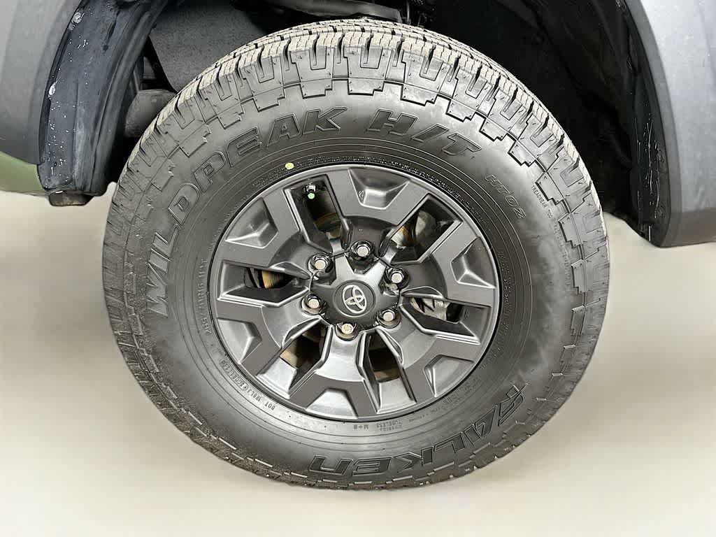 Toyota Tacoma SR5 2021