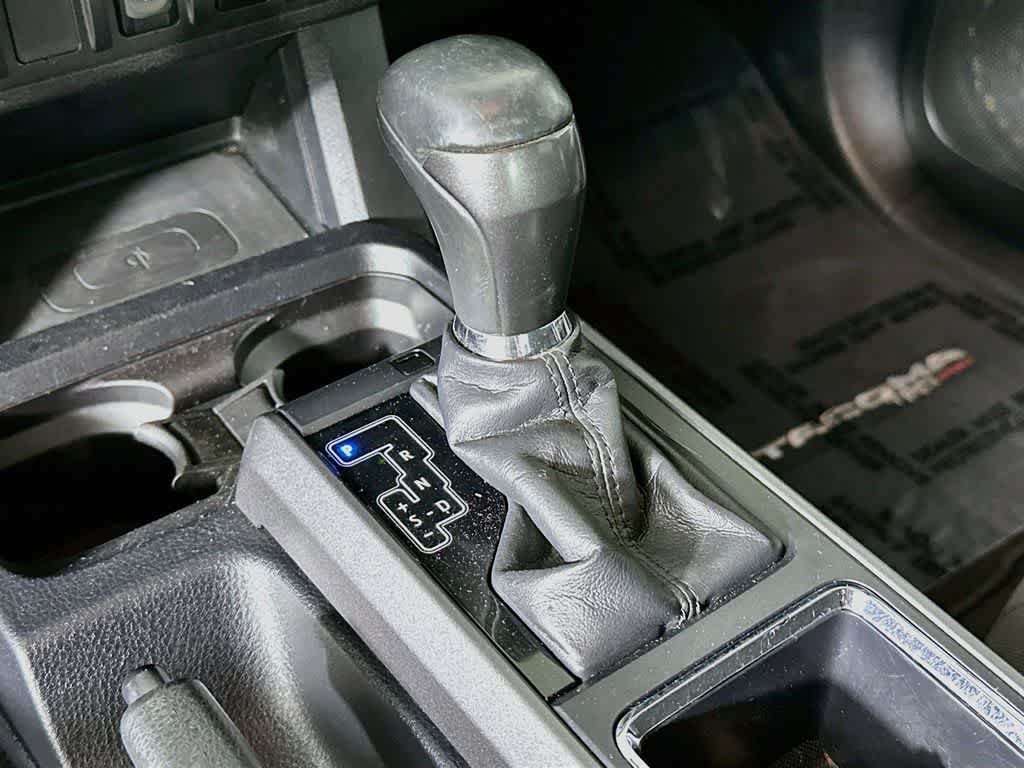 Toyota Tacoma Base 2017