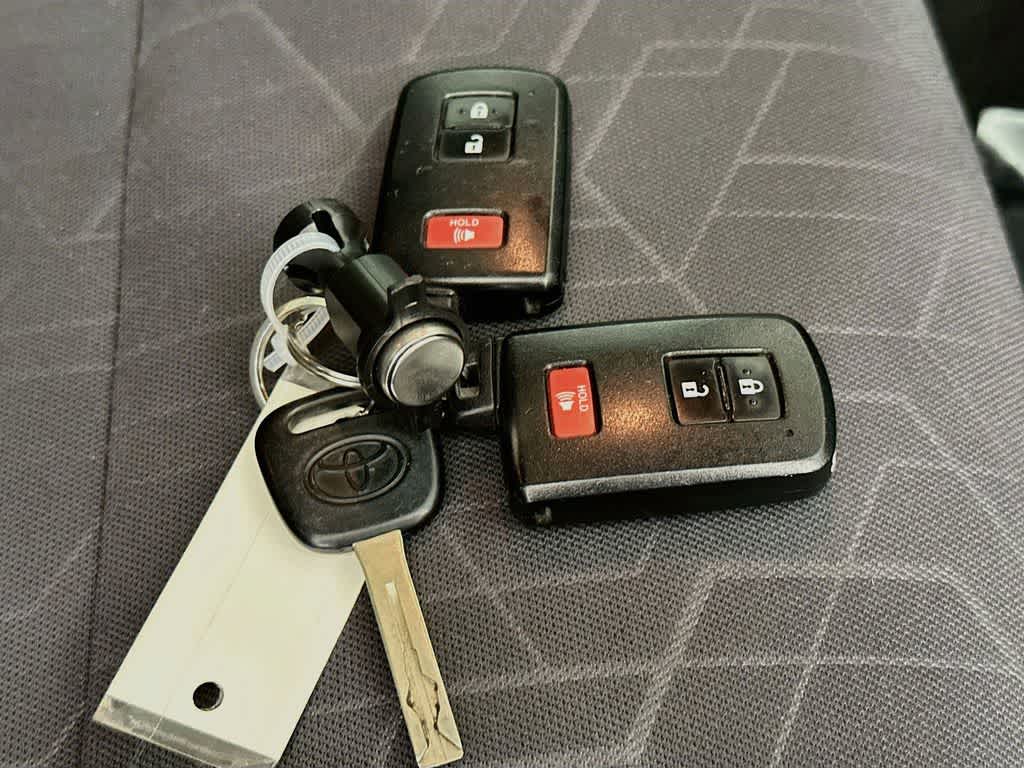 Toyota Tacoma Base 2017