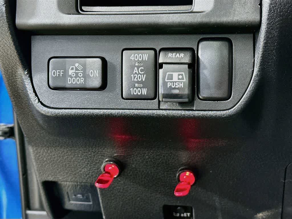 Toyota Tacoma Base 2017