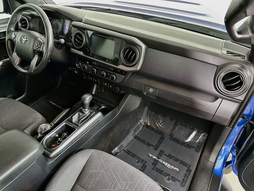 Toyota Tacoma Base 2017