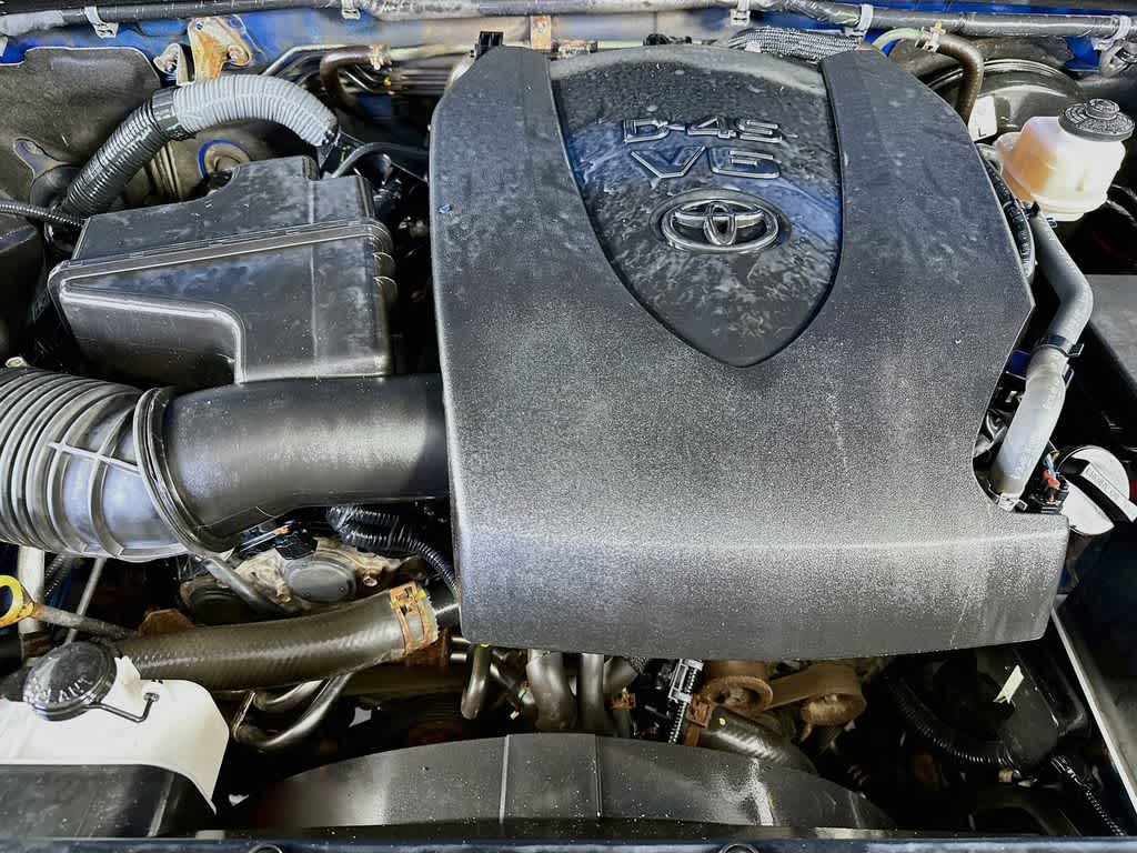 Toyota Tacoma Base 2017