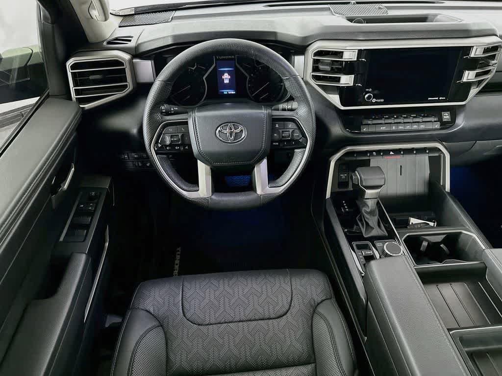 Toyota Tundra SR5 2024