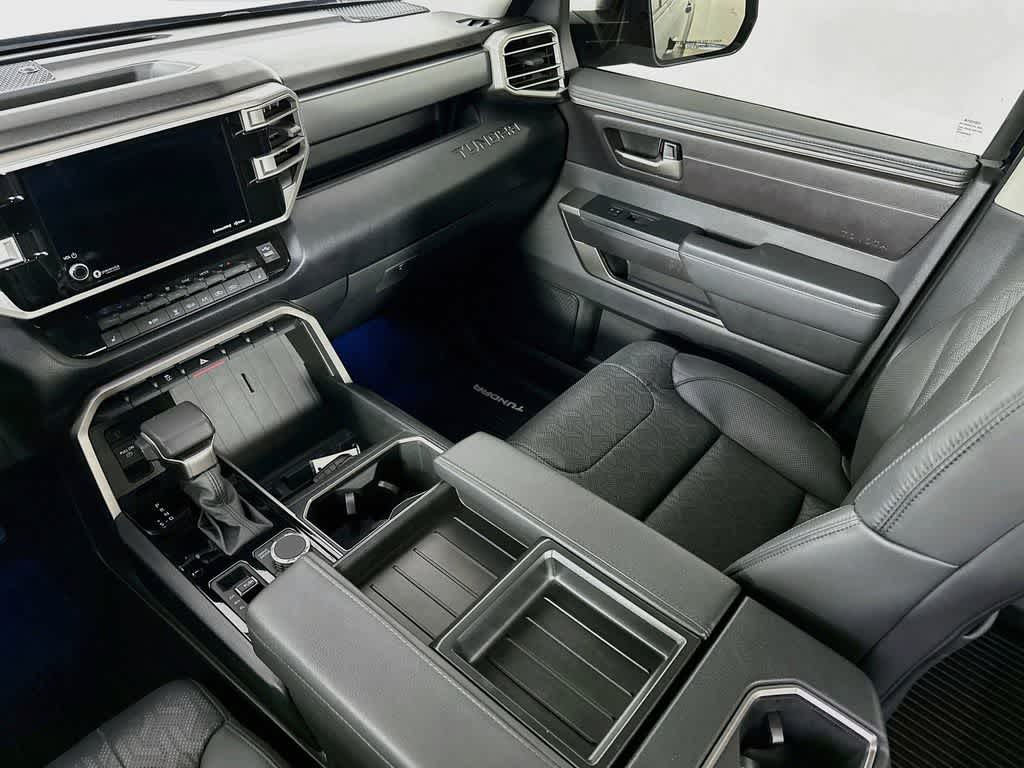 Toyota Tundra SR5 2024