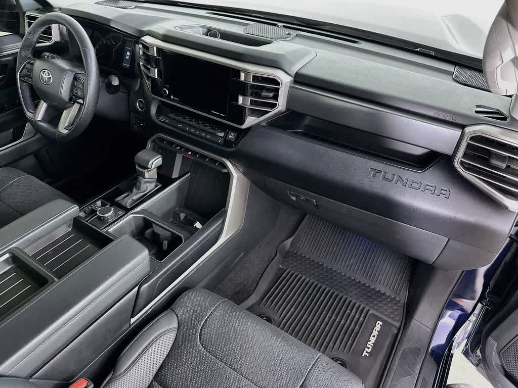 Toyota Tundra SR5 2024