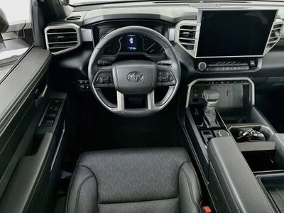 Toyota Tundra SR5 2025