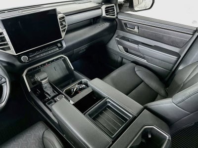 Toyota Tundra SR5 2025