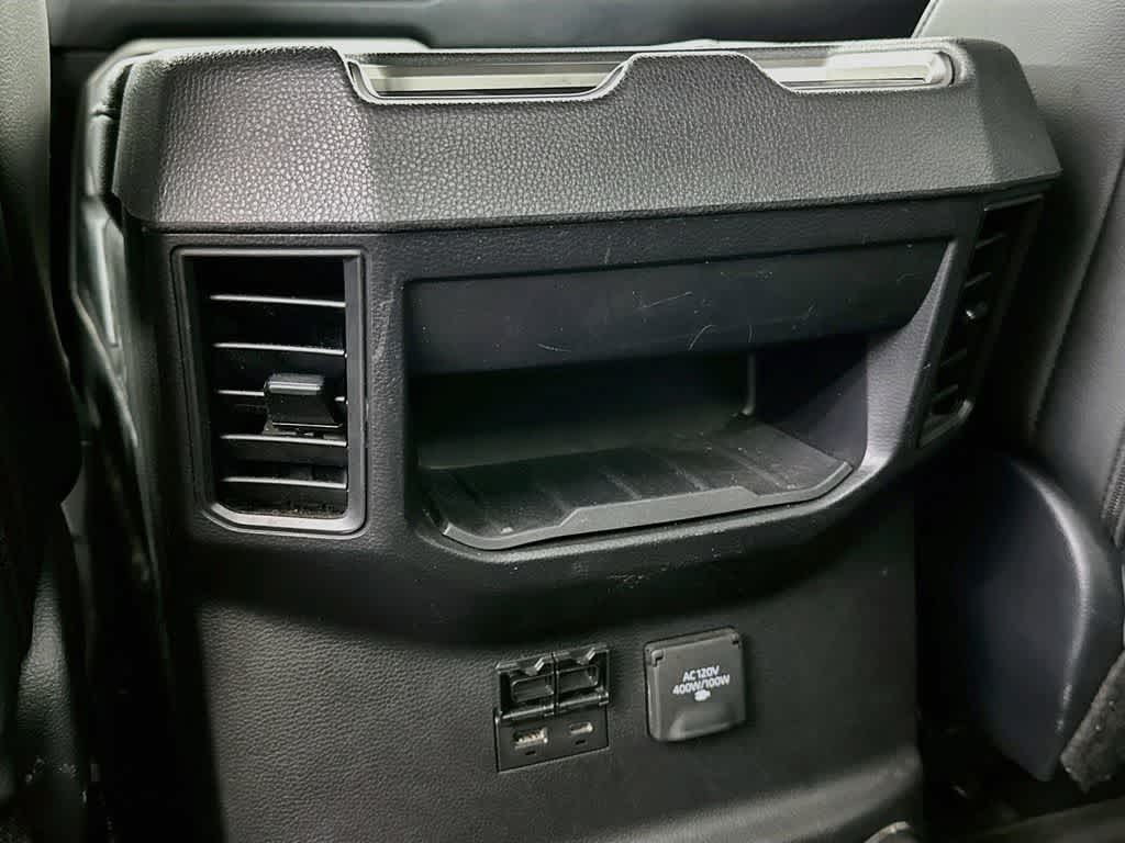 Toyota Tundra SR5 2025
