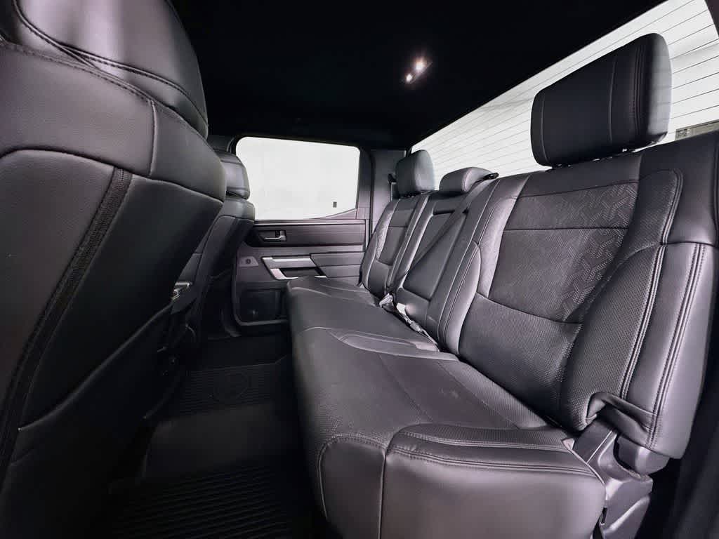 Toyota Tundra SR5 2025