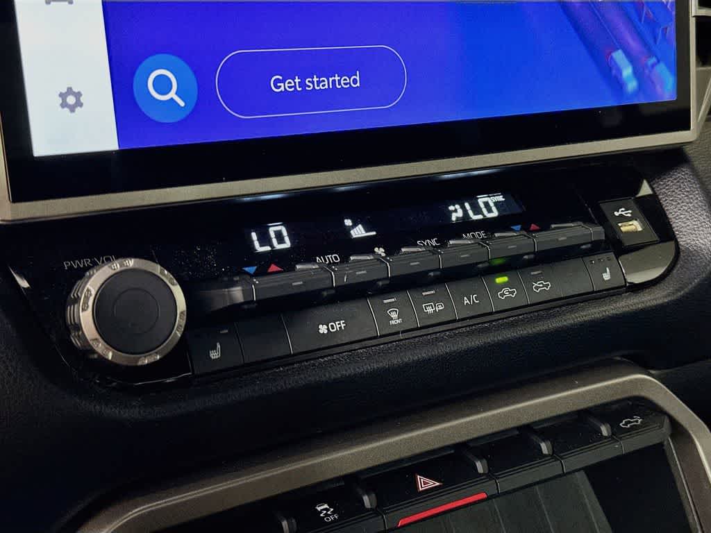 Toyota Tundra SR5 2025