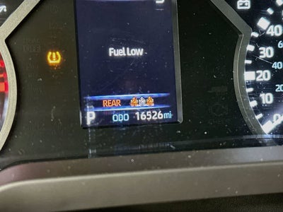 Toyota Tundra SR5 2025