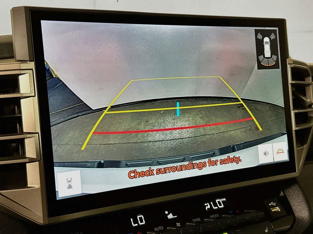 Toyota Tundra SR5 2025