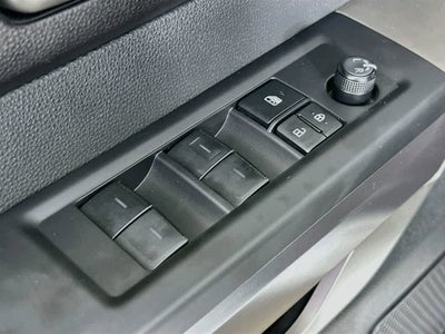 Toyota Tundra SR5 2025