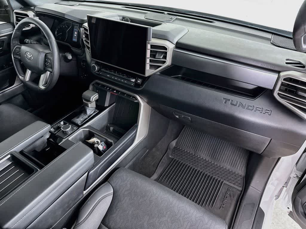 Toyota Tundra SR5 2025