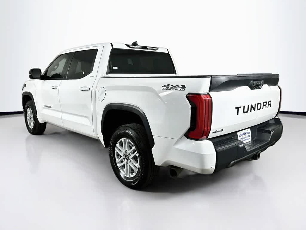 Toyota Tundra SR5 2025