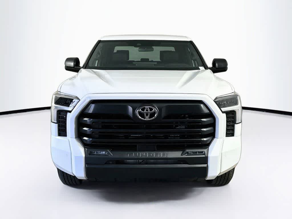 Toyota Tundra SR5 2025