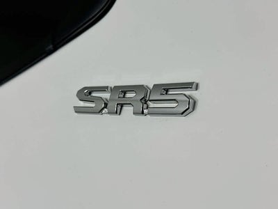 Toyota Tundra SR5 2025