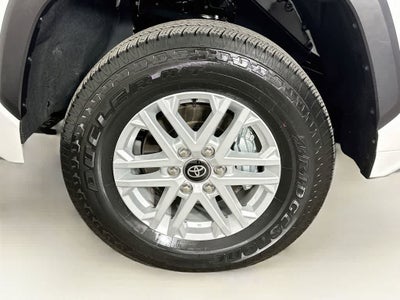 Toyota Tundra SR5 2025