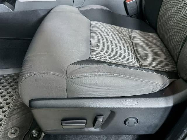 Toyota Tundra Base 2020