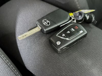 Toyota Corolla LE 2024