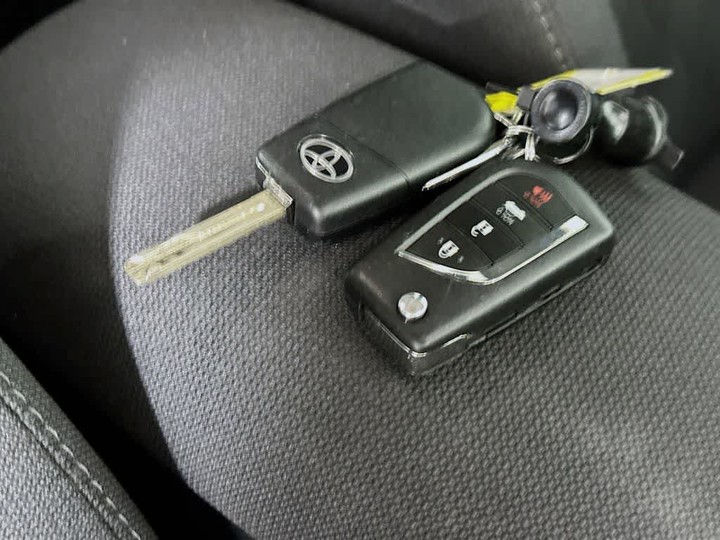 Toyota Corolla LE 2024
