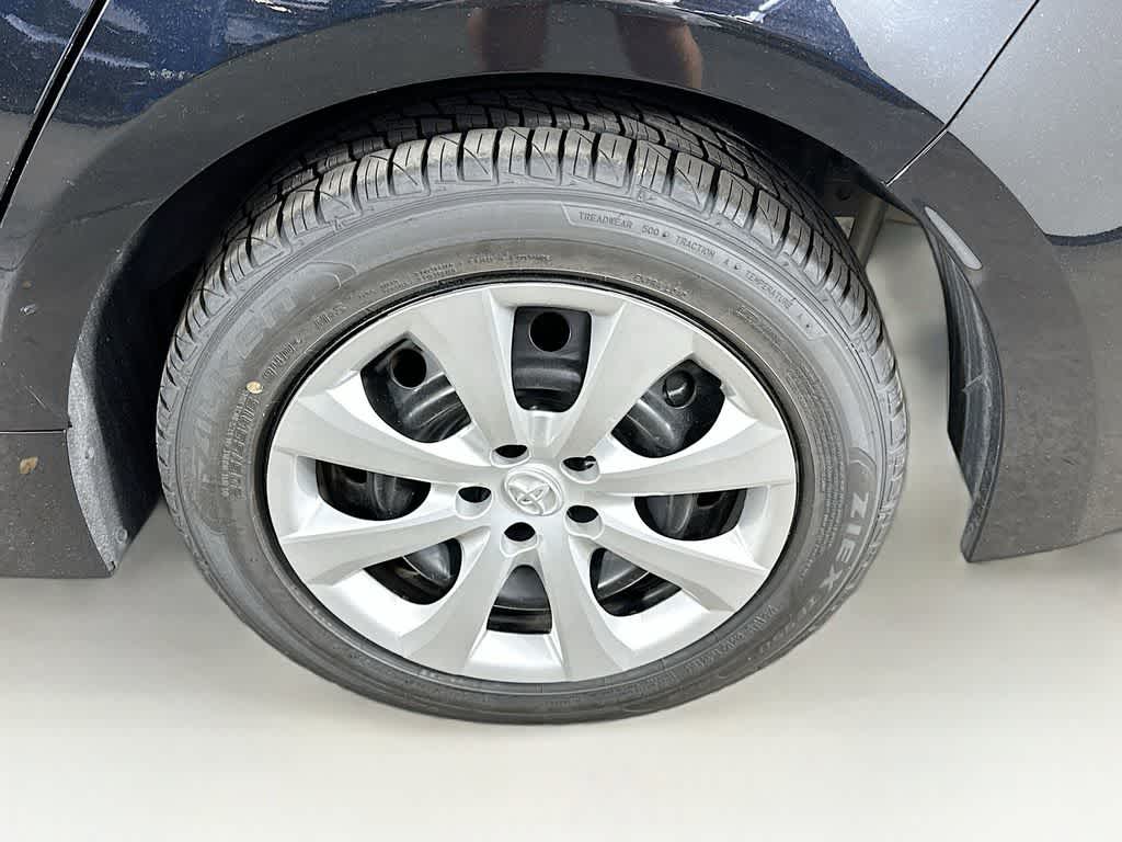 Toyota Corolla LE 2024