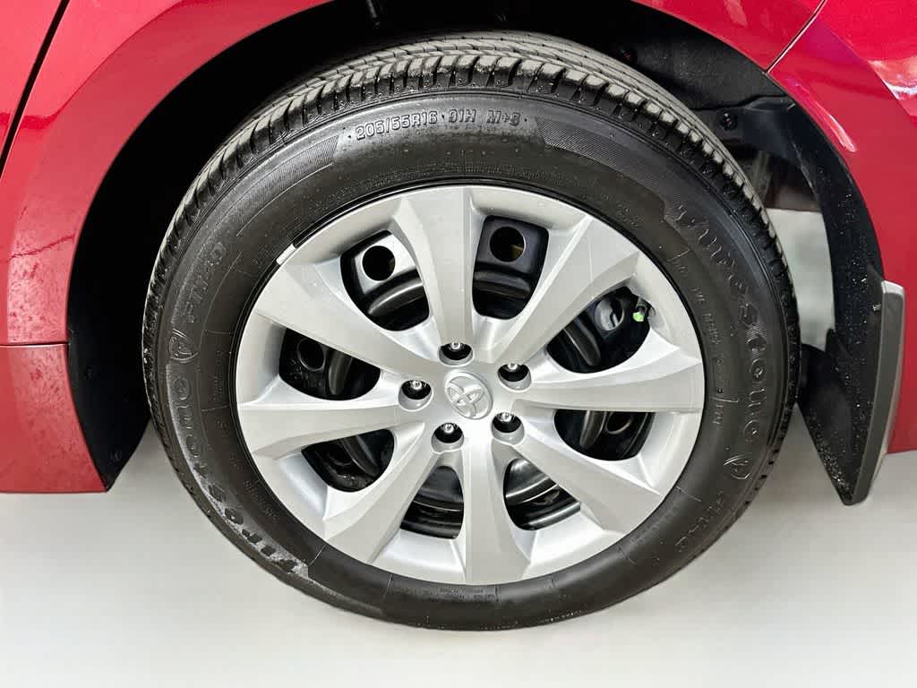 Toyota Corolla LE 2026