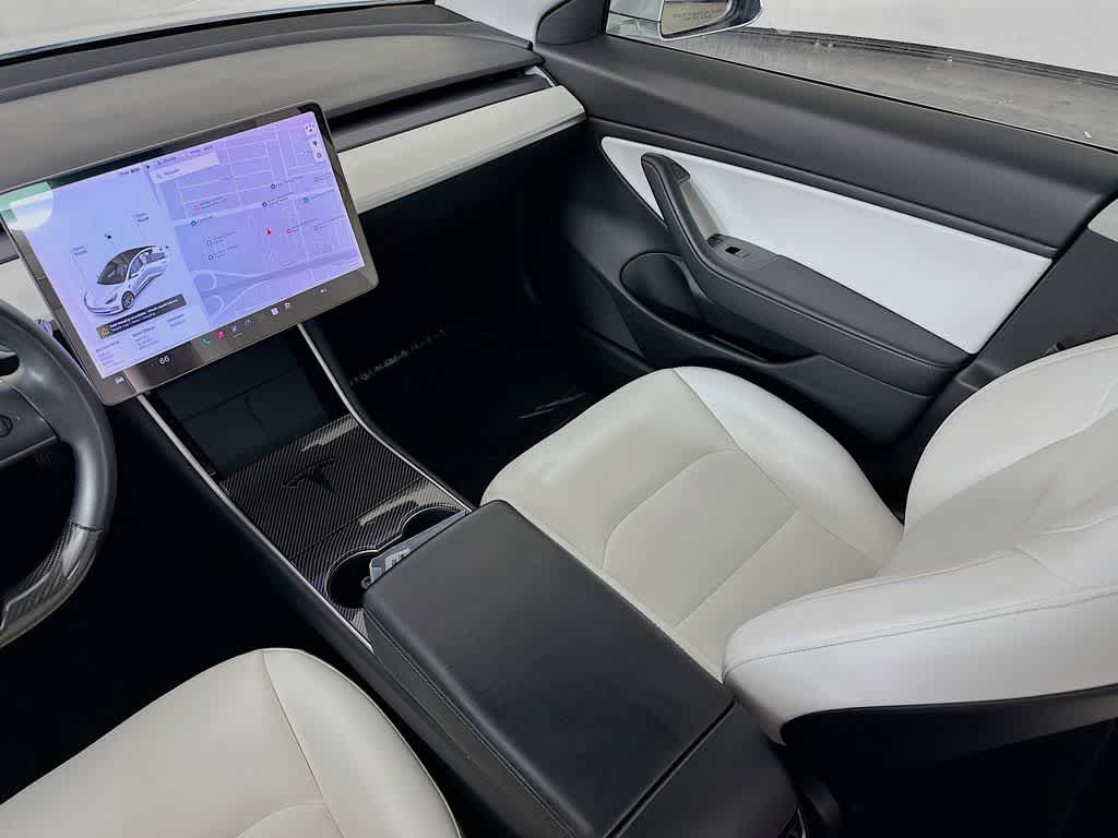 Tesla Model 3 Base 2020