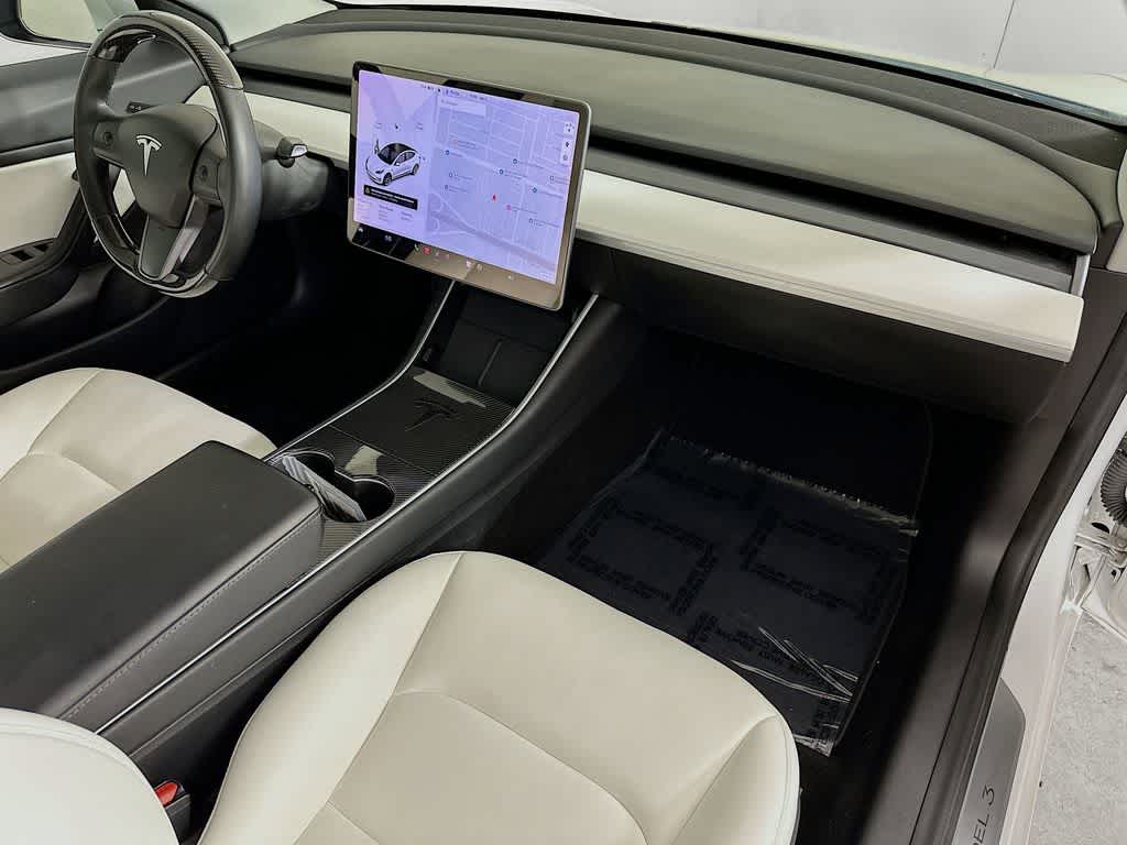 Tesla Model 3 Base 2020