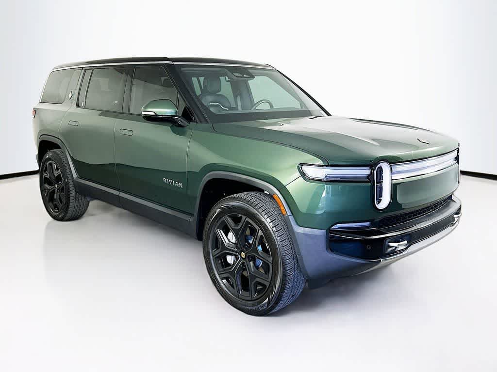 2025 Rivian R1S Base