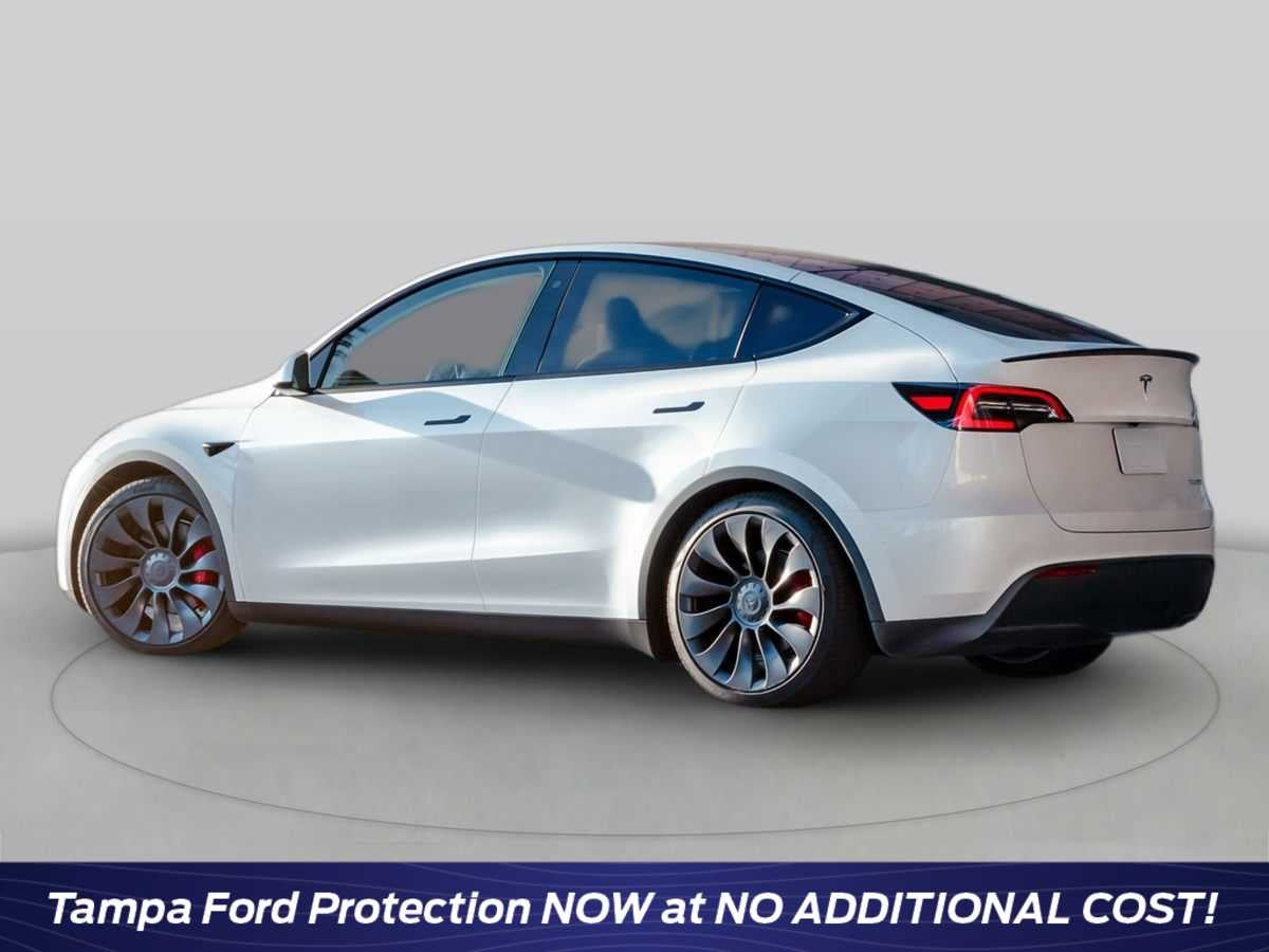 Tesla Model Y Long Range 2024