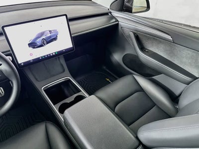 Tesla Model Y Performance 2025