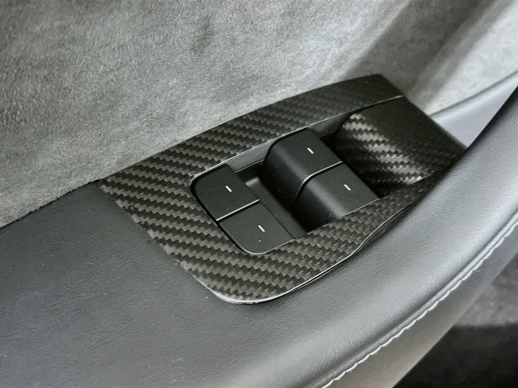 Tesla Model Y Performance 2025