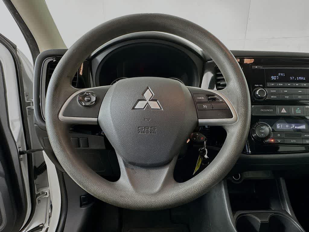 Mitsubishi Outlander ES 2014