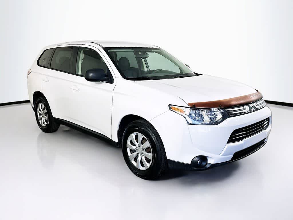Mitsubishi Outlander ES 2014