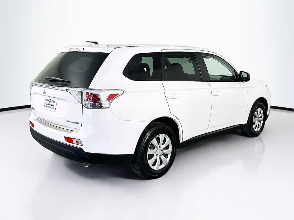 Mitsubishi Outlander ES 2014