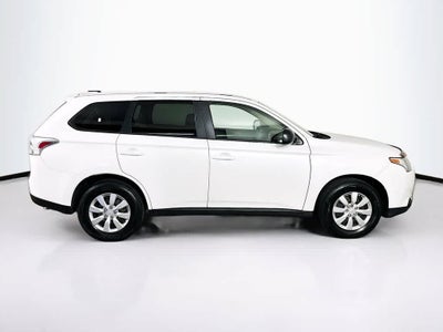 Mitsubishi Outlander ES 2014