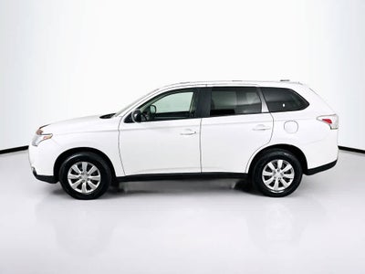 Mitsubishi Outlander ES 2014