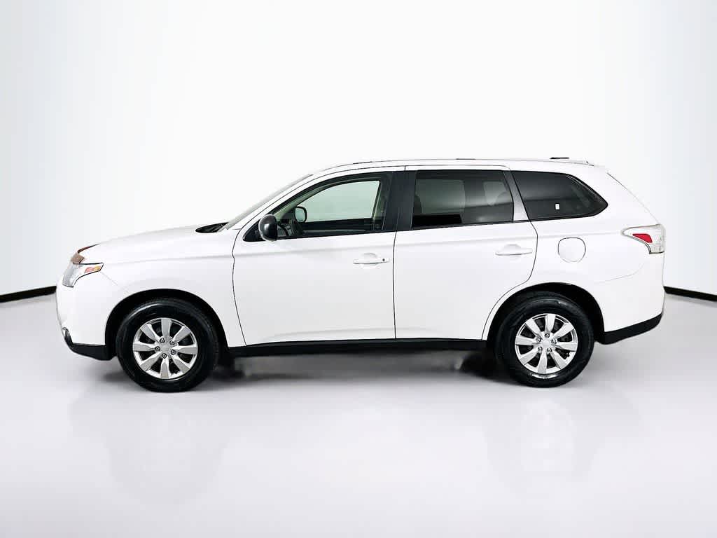 Mitsubishi Outlander ES 2014