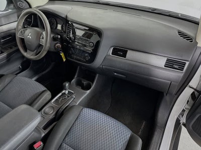 Mitsubishi Outlander ES 2014