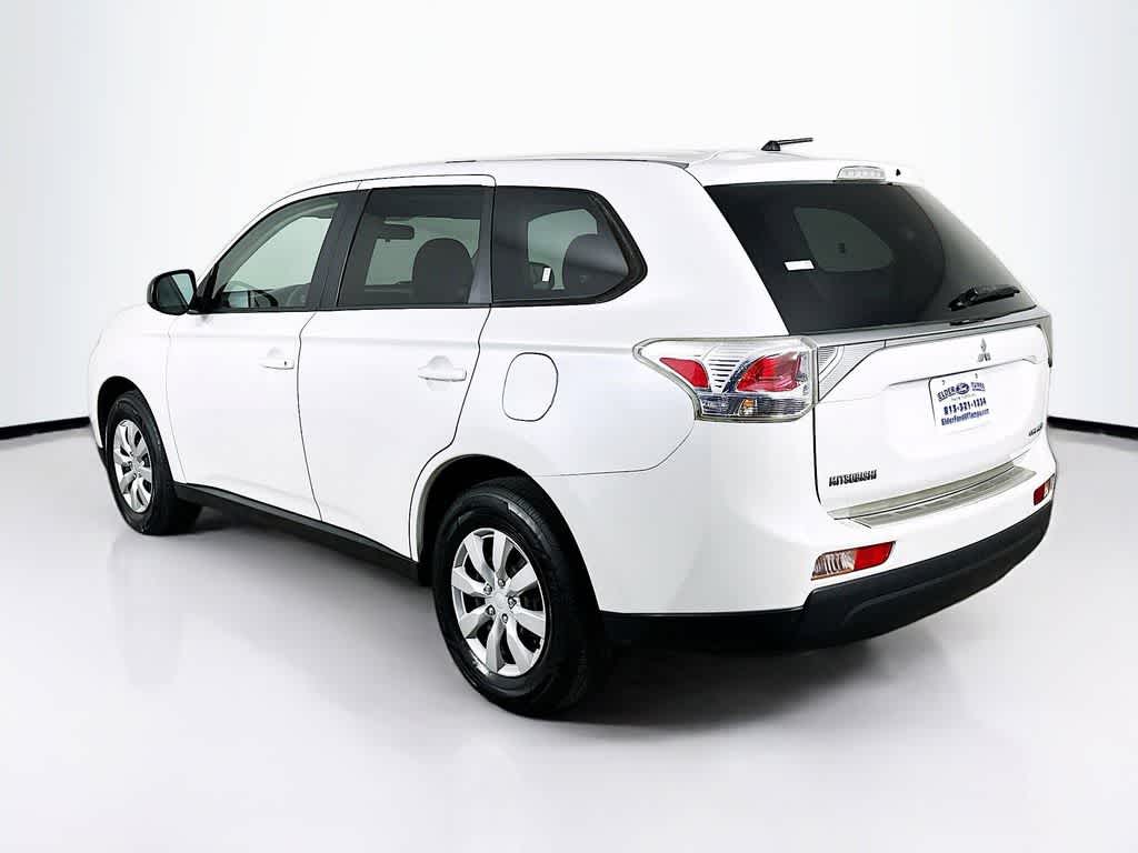 Mitsubishi Outlander ES 2014