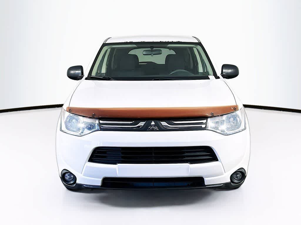 Mitsubishi Outlander ES 2014