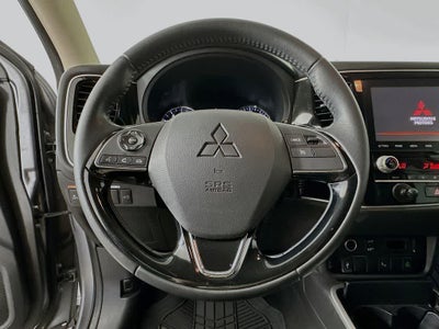 Mitsubishi Outlander SEL 2020